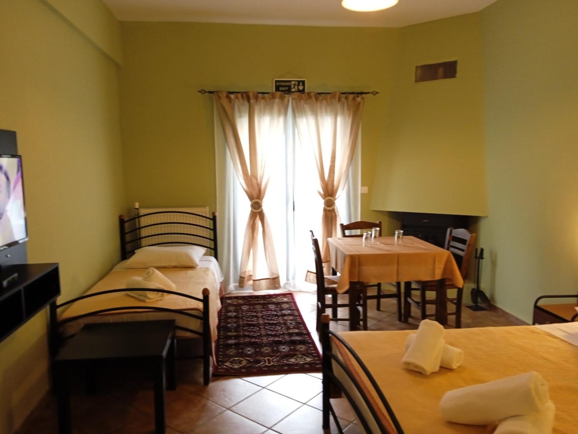 Guesthouse Eleftherios Kalavryta Dış mekan fotoğraf
